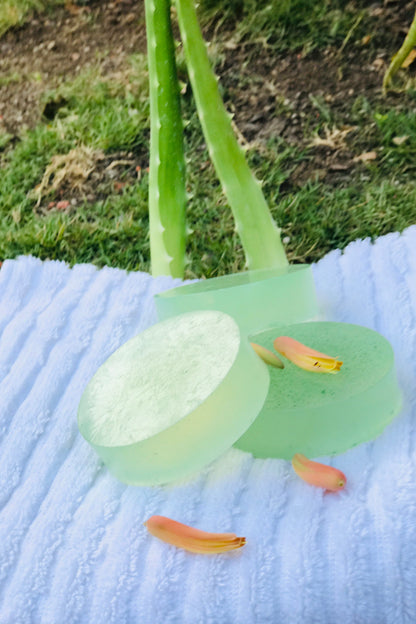 Aloès: Aloevera and Jasmine Soap
