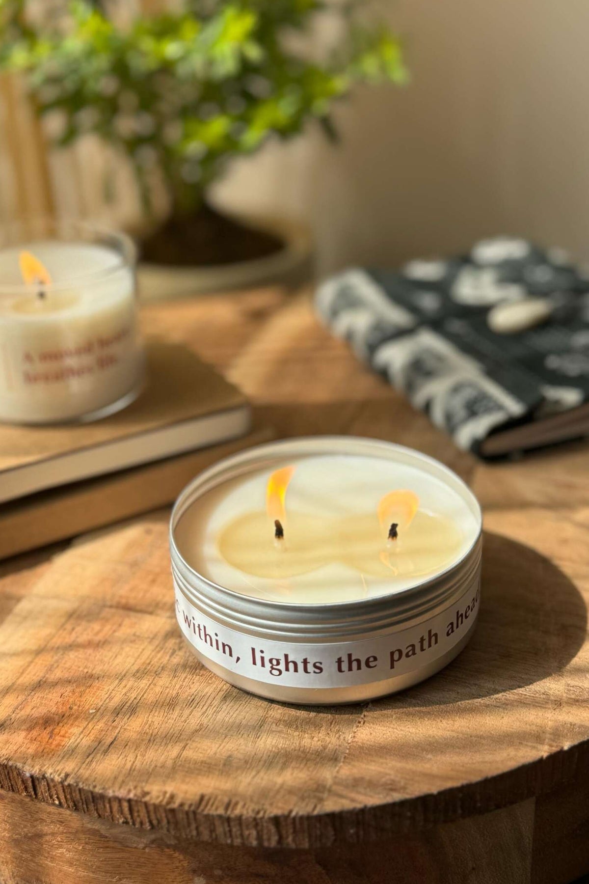 Zeal Candle : A blend of Arabic notes